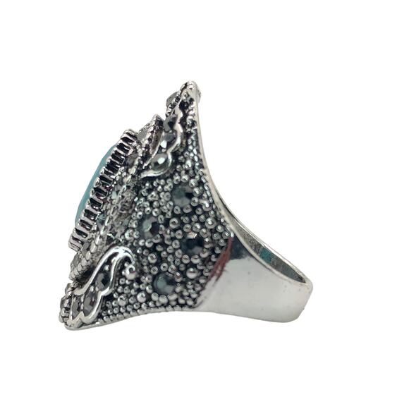 Silver and Light Blue Rhinestone Statement Ring - Size 9 - Picture 4 of 7